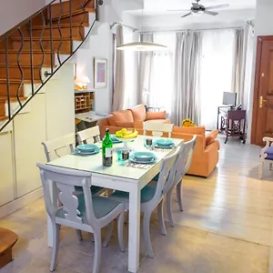 lovely-apartment-sultan-ahmet-old-part-istanbul.istanbul-turkeyhotels.com/