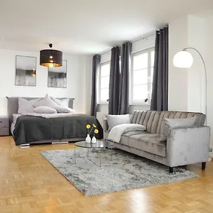 Flex Living - Nikolai Leipzig